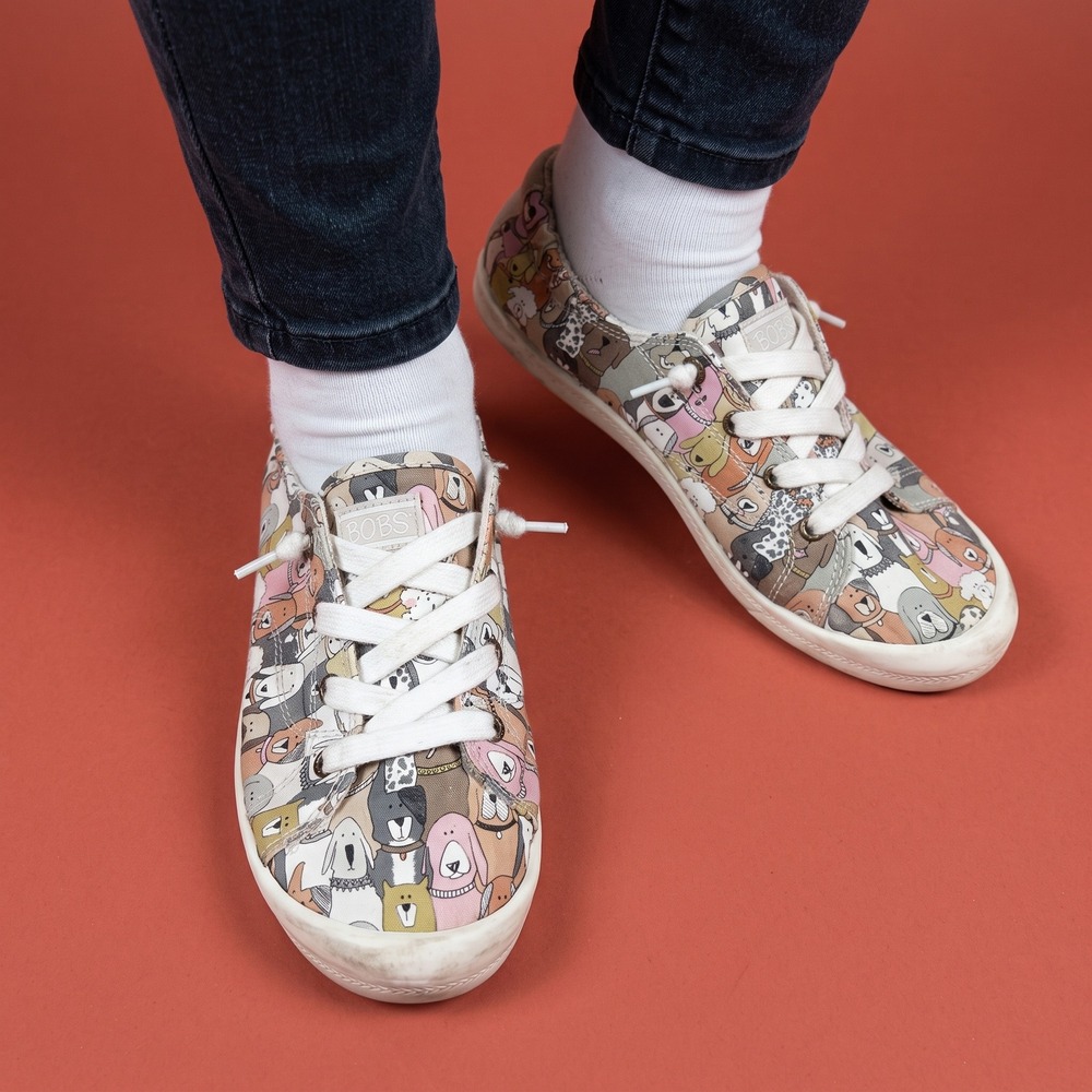 Skechers Sneakers Womens 7 BOBS Beach Bingo 31965 Multicolor Dog Print EUC